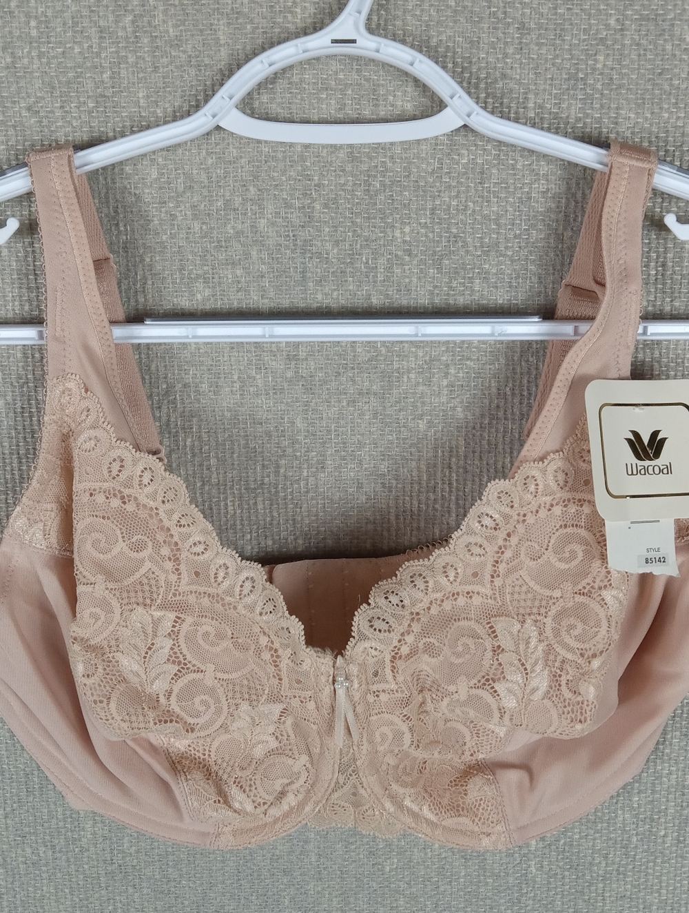 Wacoal 34DDD Softly Styled Full Coverage Lace Underwire Bra Tan Discontinued NWT
